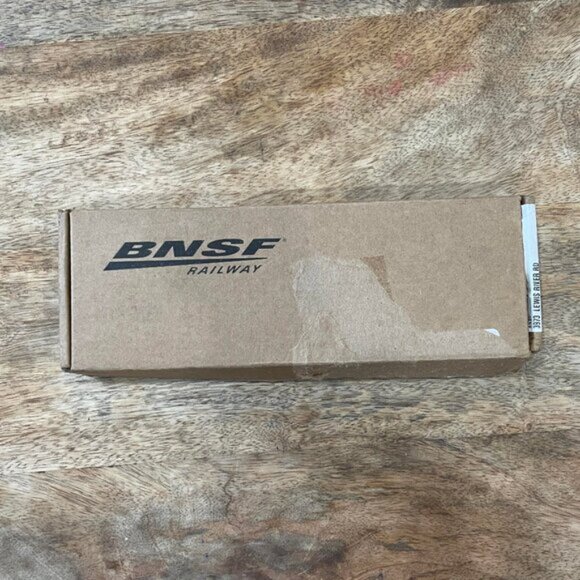 NEW 3Pc 2020 BNSF Railroad Commemorative Injury Free Safety Coin Case & Stand - Picture 8 of 8